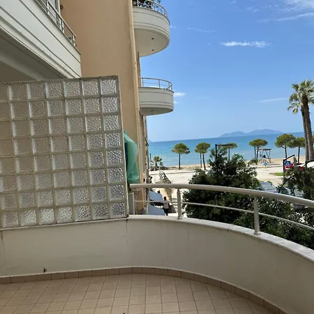 Lungomare Apartment *